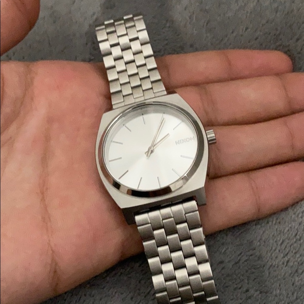Nixon watch